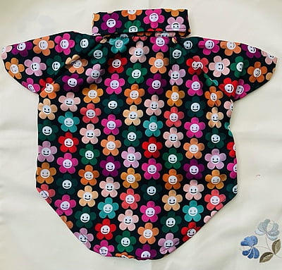 SMILEY FLOWER SHIRT